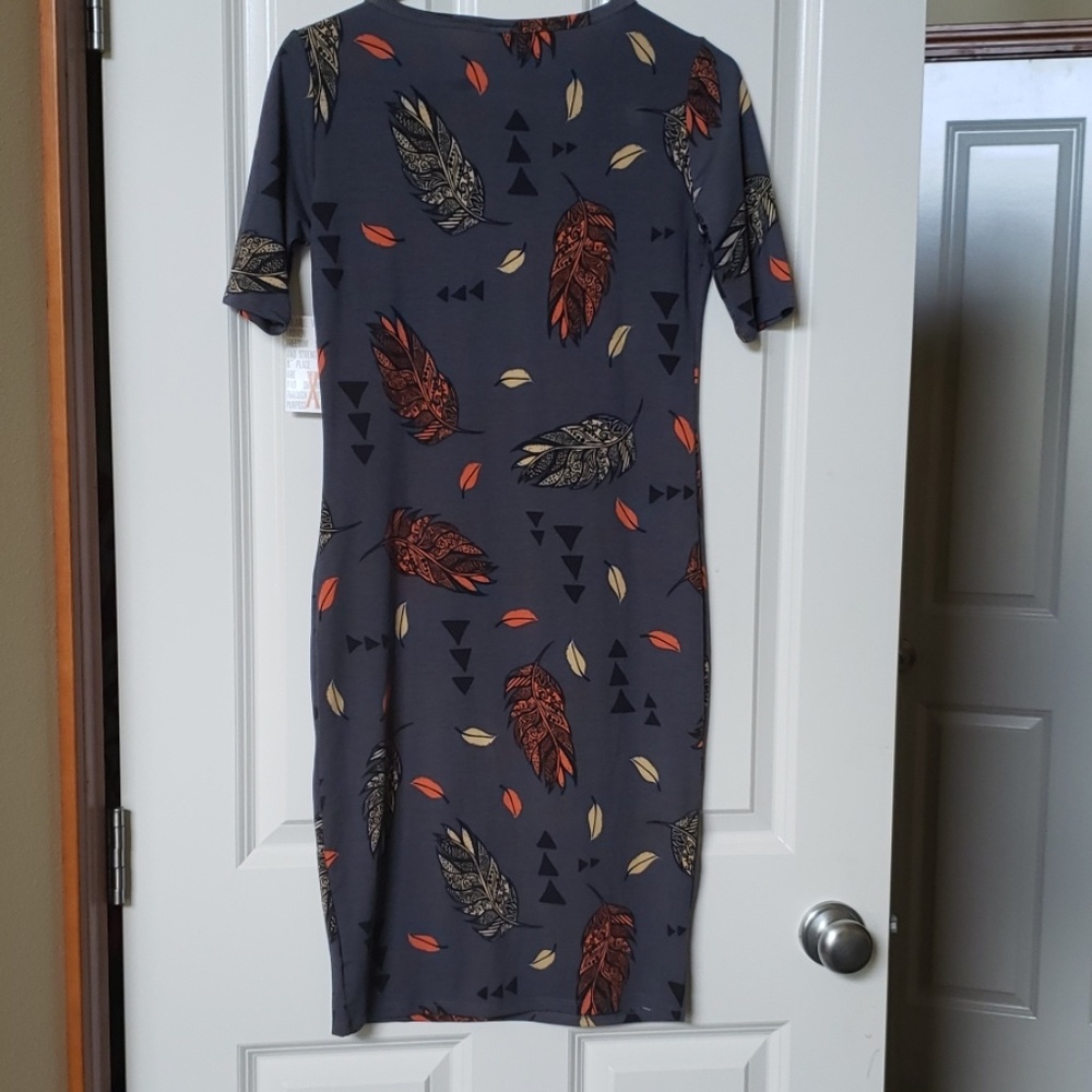 Dress - Picture 4 of 4